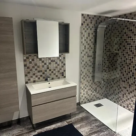Appartement Rez De Chaussee 4 Personnes 2 Chambres Avec Parking Coudekerque-Branche Exterior photo